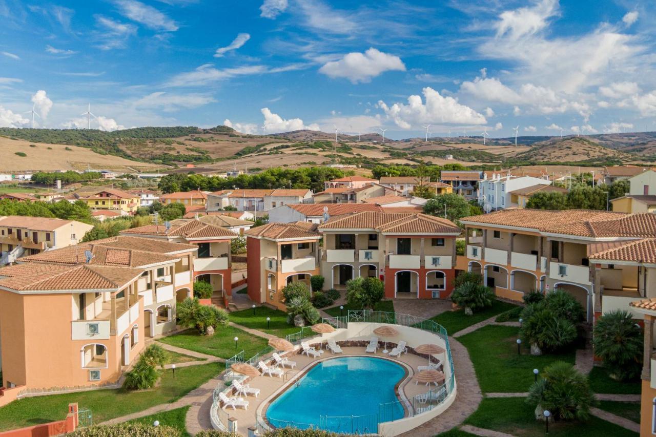 Residenza Le Farfalle Aparthotel Tergu Buitenkant foto