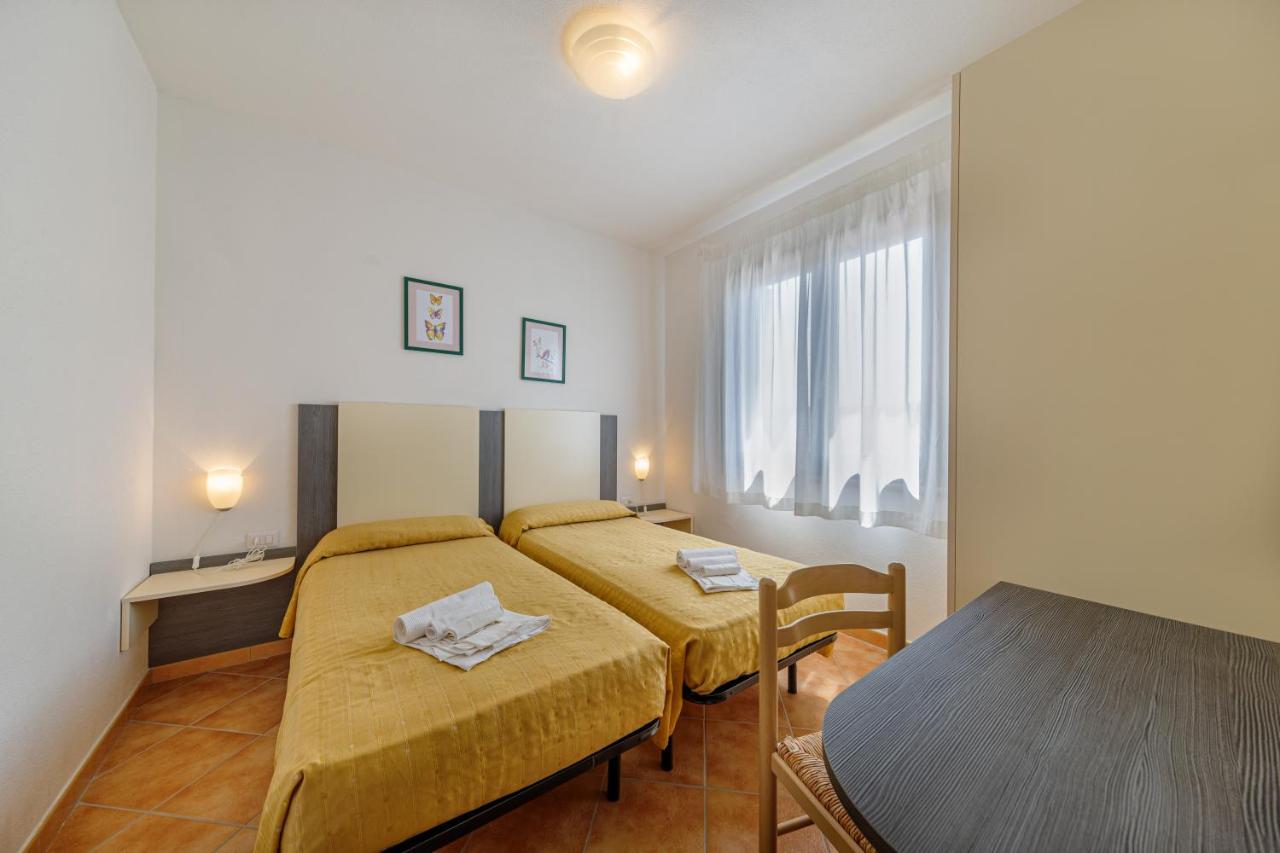 Residenza Le Farfalle Aparthotel Tergu Buitenkant foto