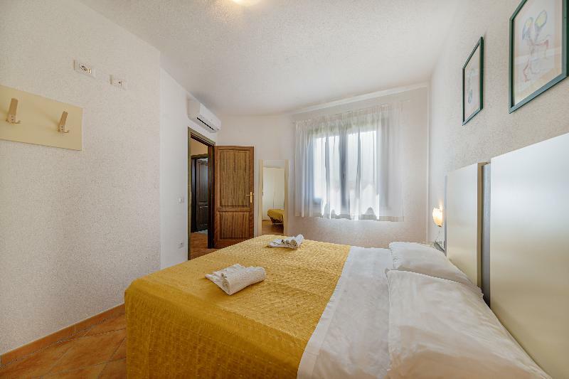 Residenza Le Farfalle Aparthotel Tergu Buitenkant foto